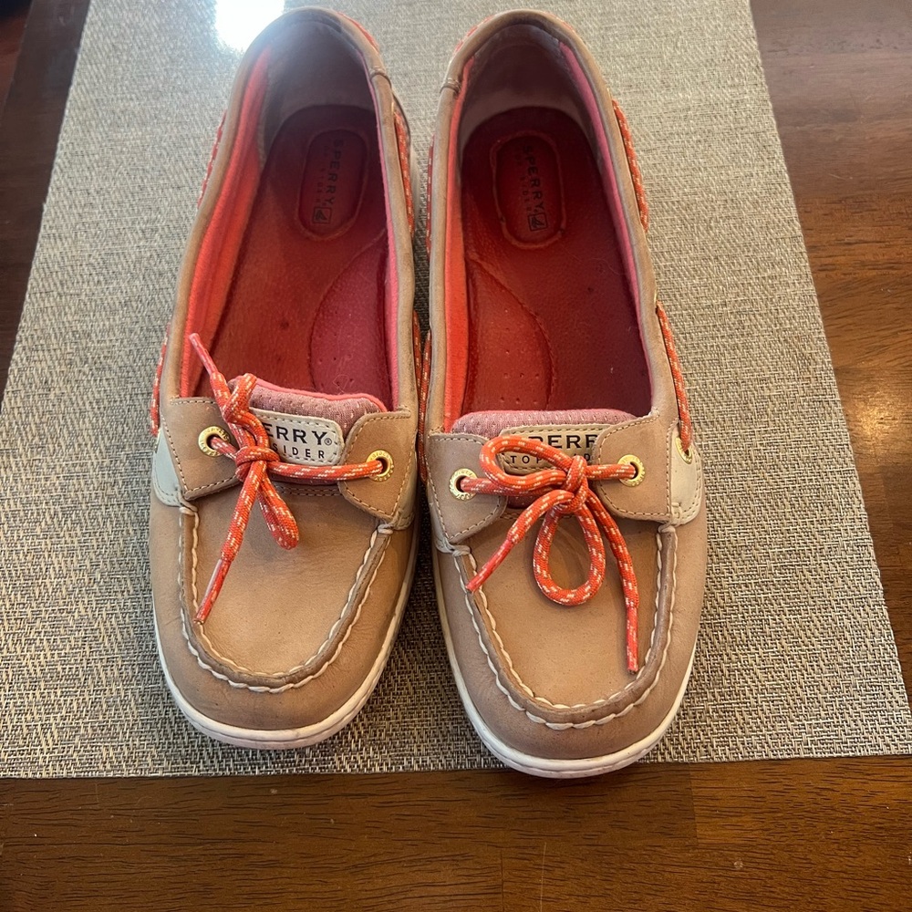 Sperry‎ boat shoes